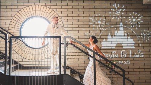 carousel-hero-element image-0